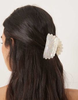 Sui Ava Sui Ava shell hair claw in white