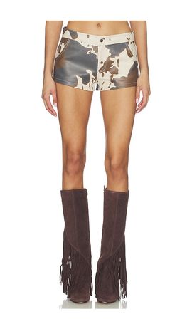 superdown superdown Clara Cow Print Short