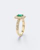 Suzanne Kalan Suzanne Kalan Halo Portrait 18kt gold ring with diamonds and emerald - 4