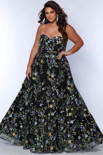 Sydney's Closet Sydney's Closet Floral Sweetheart Neckline Plus Size A-Line Gown