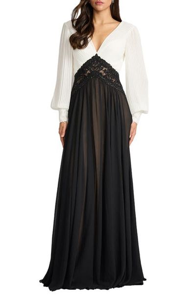 Tadashi Shoji Tadashi Shoji Pleated Bodice Long Sleeve Gown