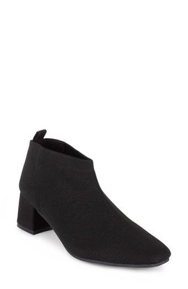 Tahari Tahari Corniche Block Heel Knit Bootie
