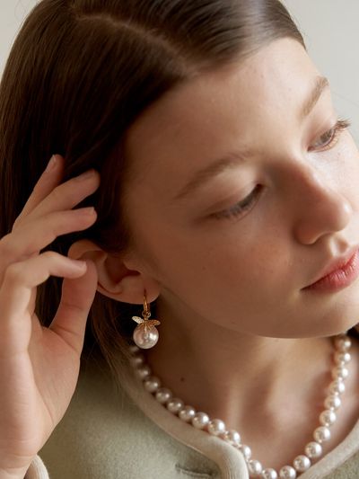 TATIANA Honey Bee Pearl Surgical Ring Earring_EC1674
