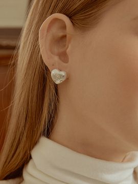 TATIANA Lettering Pearl Heart Earring