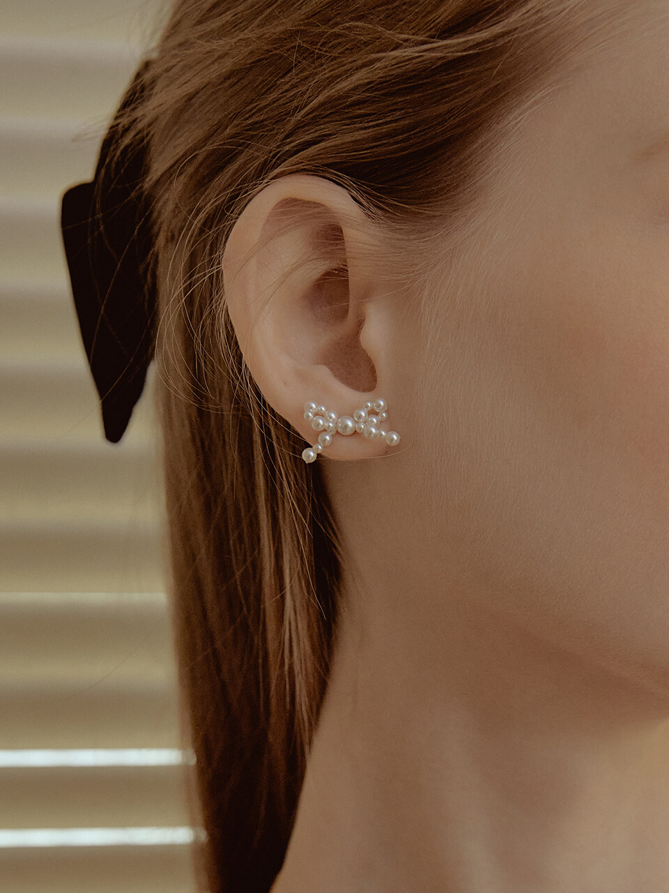 TATIANA Lovely Pearl Ribbon Earring