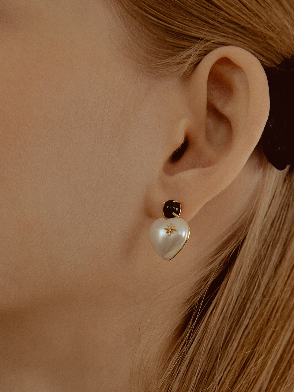 TATIANA Onyx Pearl Heart Earring