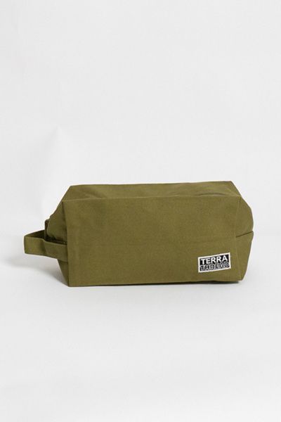 Terra Thread Terra Thread Organic Cotton Canvas Toiletry Bag in Olive at Urban Outfitters