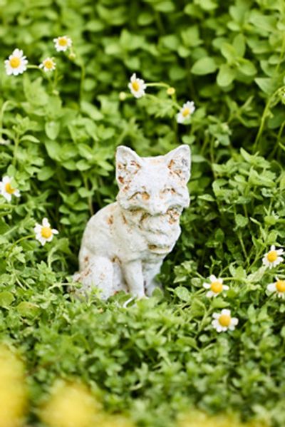 Terrain Cast Iron Fox, 6" White
