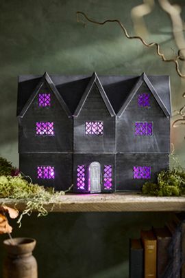 Terrain Concordville Spooky Village Salem Half House