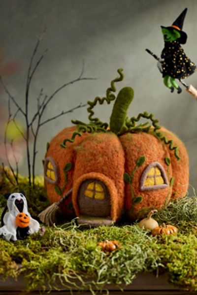 Terrain Felt Pumpkin House