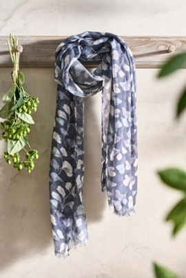 Terrain Ginkgo Leaves Wool Scarf