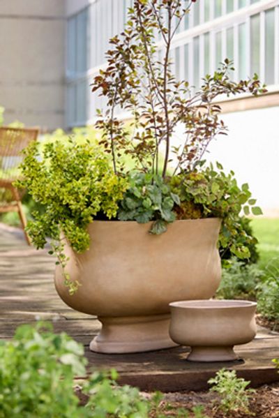 Terrain Torino Concrete Oval Planter