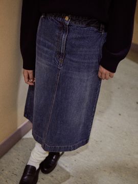 The Aperture 70s School Denim Skirt_Blue