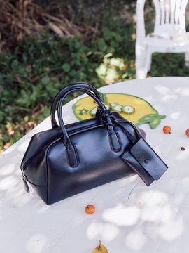 The Aperture Bread Tote Bag [Black] (TA54D4A035)