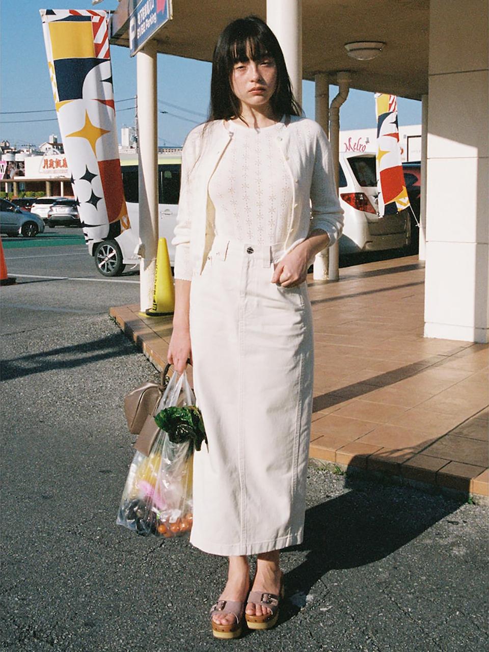 The Aperture H Line Denim Skirt [Ivory] (TA5427A070)