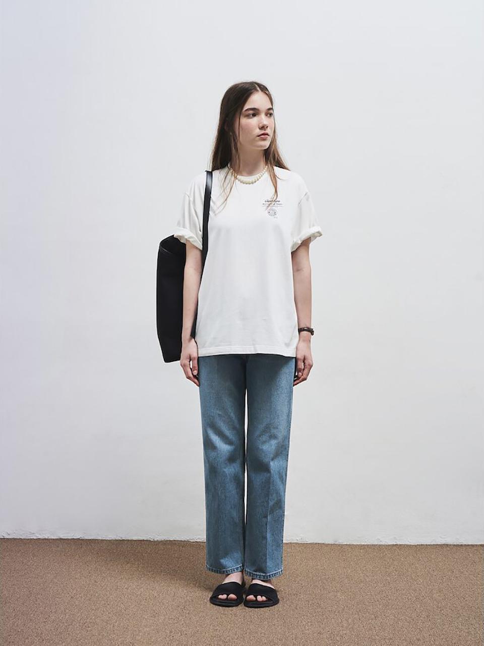 The Aperture Long TShirt White (TA4741A011)