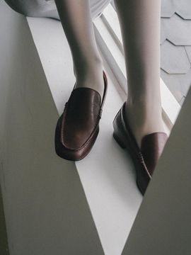 The Cloister STROLL LOAFER