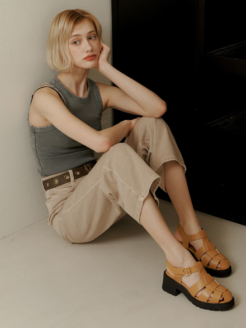 the JOHI Peyton Platform Fisherman Sandal