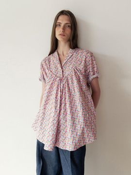 The Loom GODET PRINT TOP [PINK]