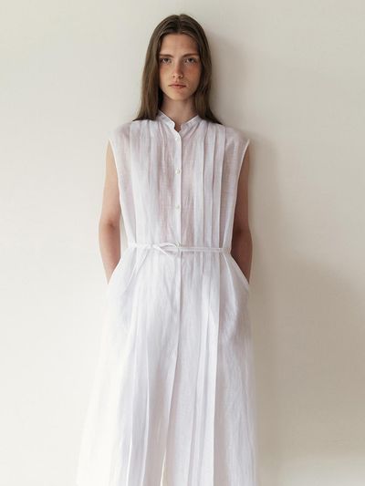 The Loom LINEN BLENDED PLEATED DRESS [WHITE]