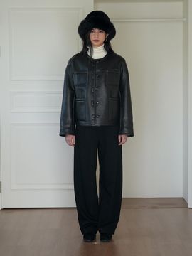 The milui Vegan Leather Round Neck Short Jacket [Black]
