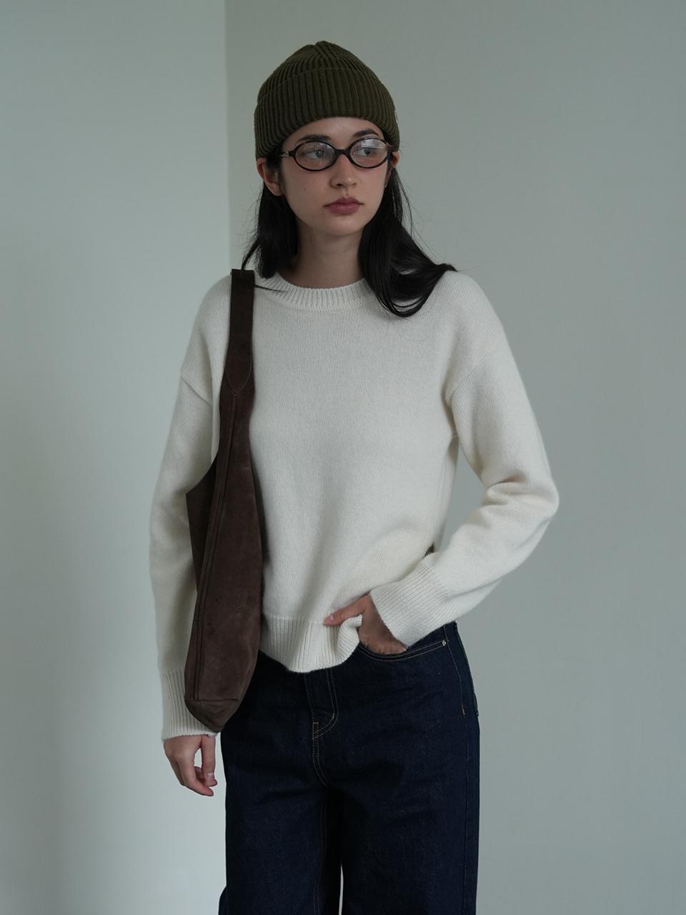 The milui Wool Alpaca Round Neck Knit [Beige]