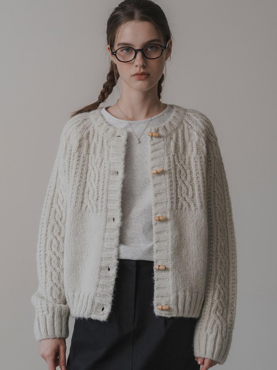 THE MITTEN Duffle Cable Wool-Alpaca Cardigan [Snow]