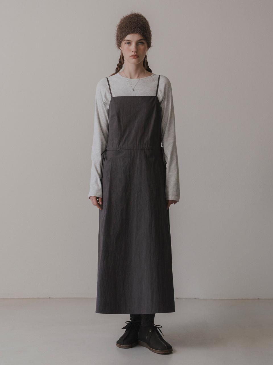 THE MITTEN Sleeveless Pintuck Long Strap Dress [Bark]