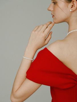 THE PART OF Pearl Silver Ball Bracelet