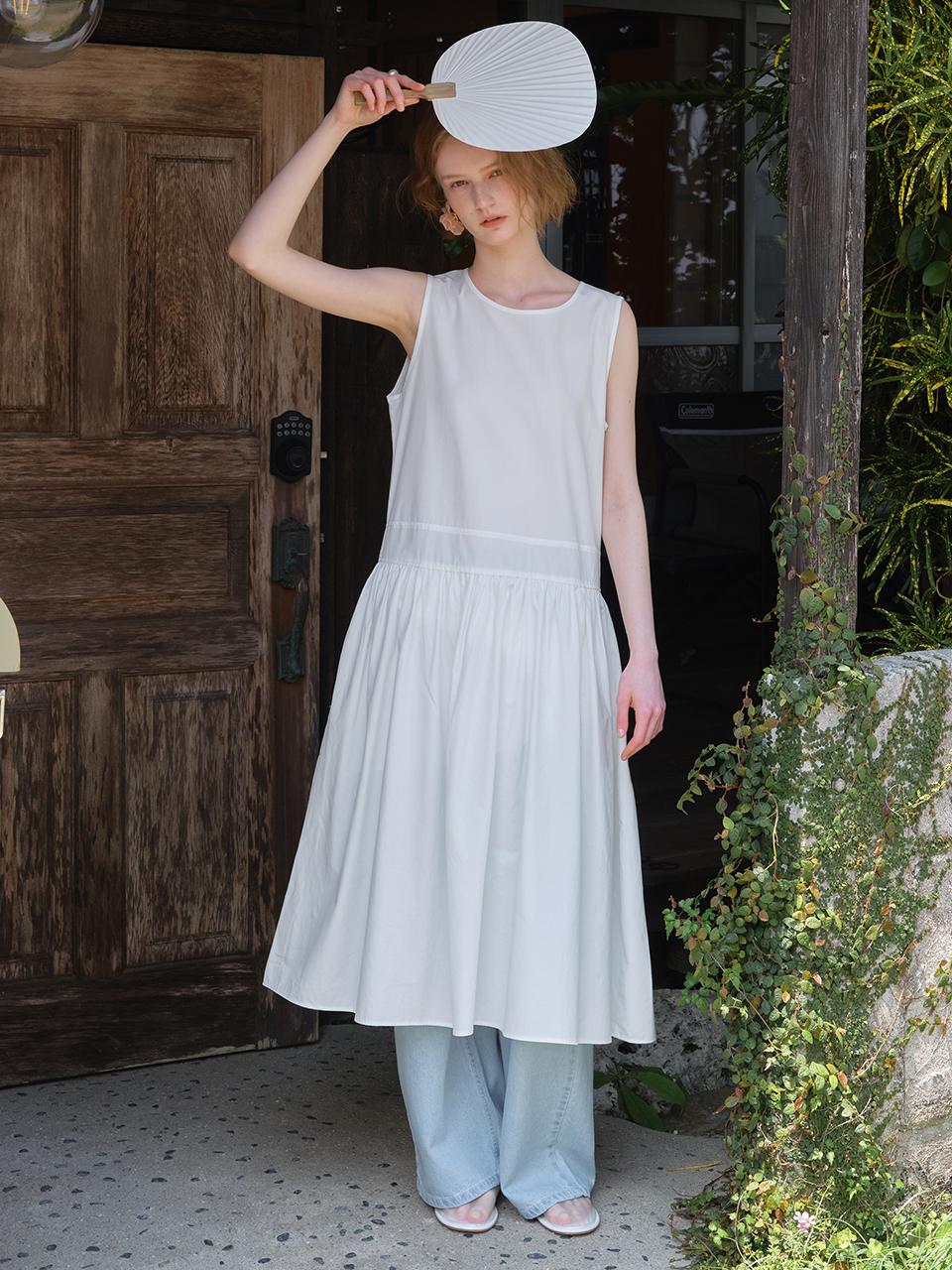 The Raust Flare Shirring Dress [WHITE]
