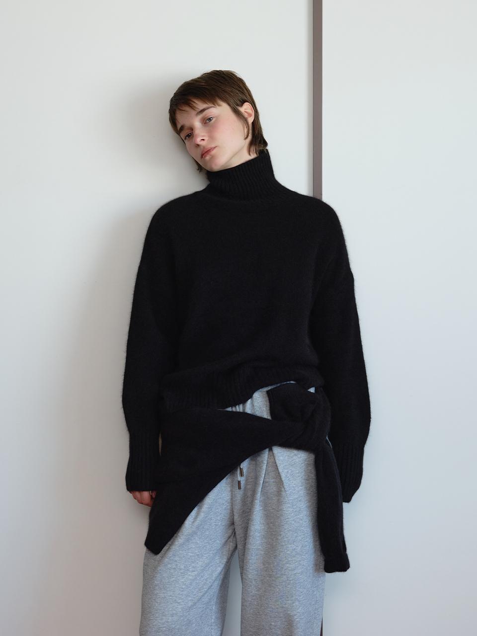 The Raust Fur Wool Turtleneck Pullover [BLACK]