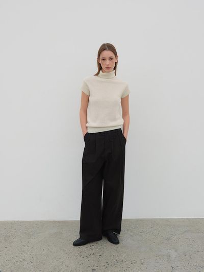 The Raust two-tuck BANDING pants BLACK