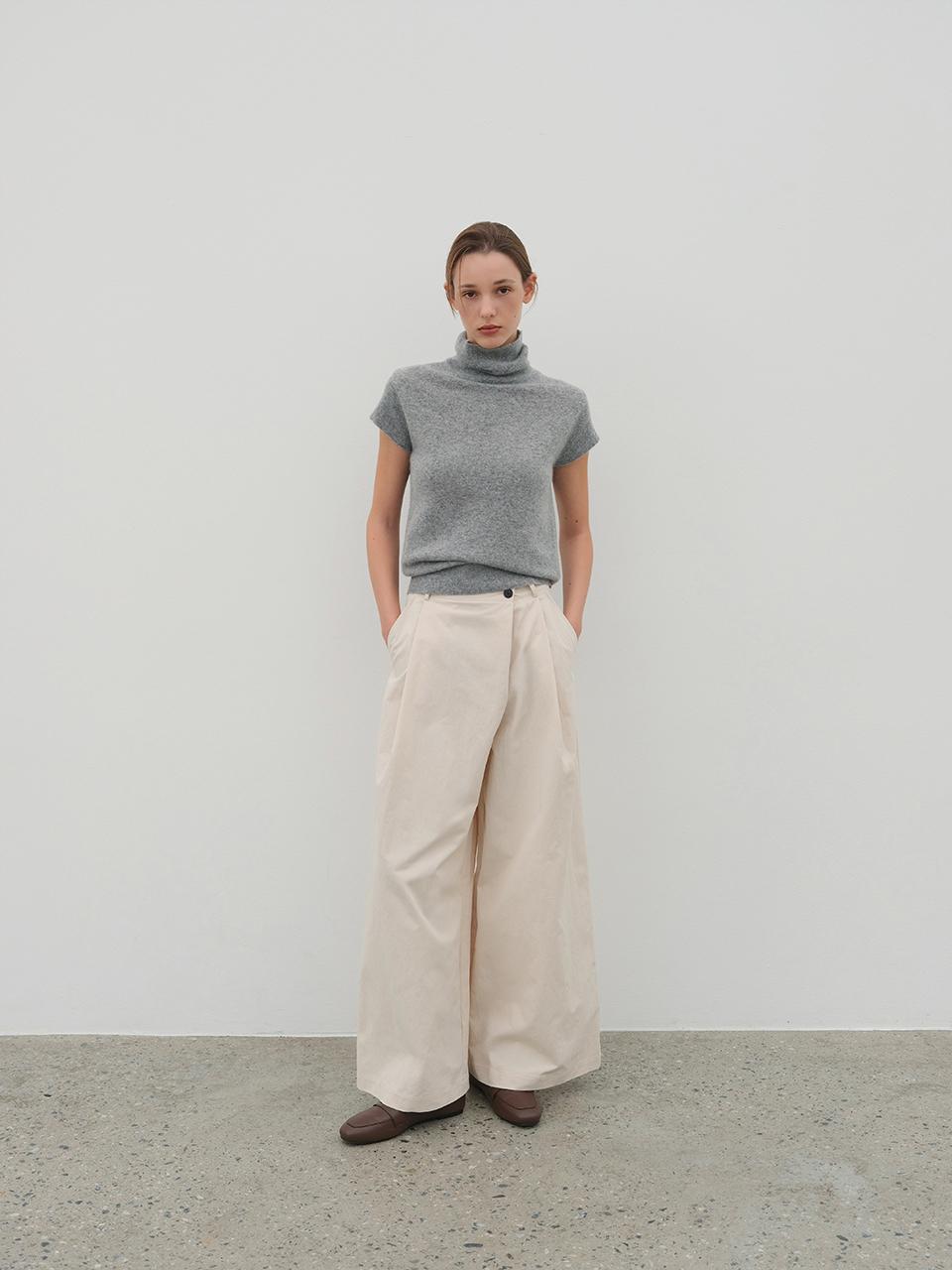 The Raust unbalanced chin-detailed pants ECRU