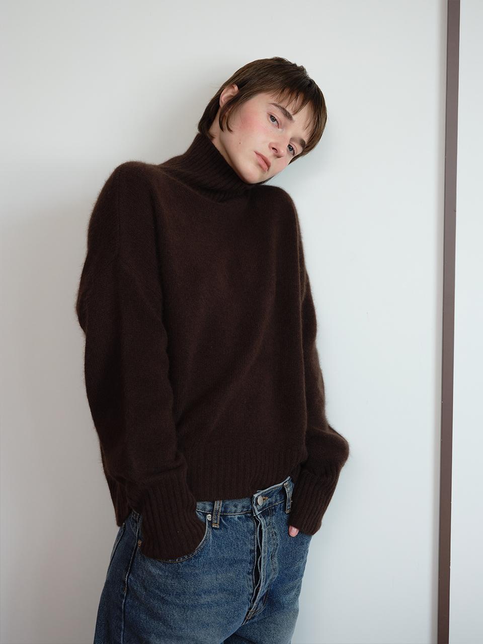 The Raust Wool Fur Turtleneck Pullover [BROWN]