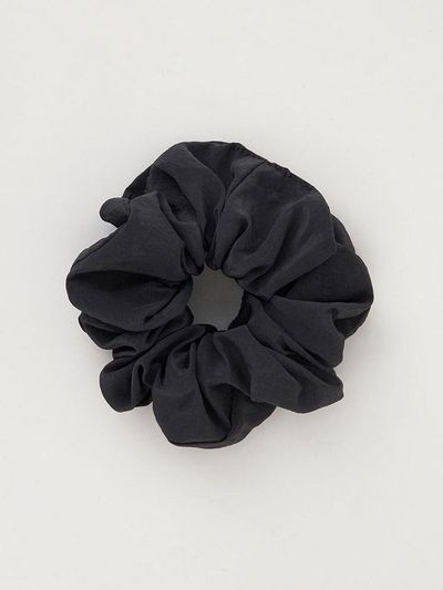 THE RYE Silky M Scrunchie [Charcol]