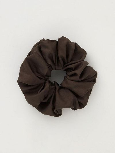 THE RYE Silky M Scrunchie Hair Tie [Brown]