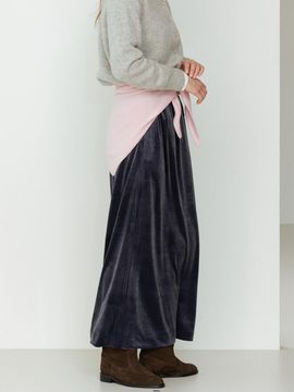 THE RYE Triangle Wool Scarf (Light Pink)