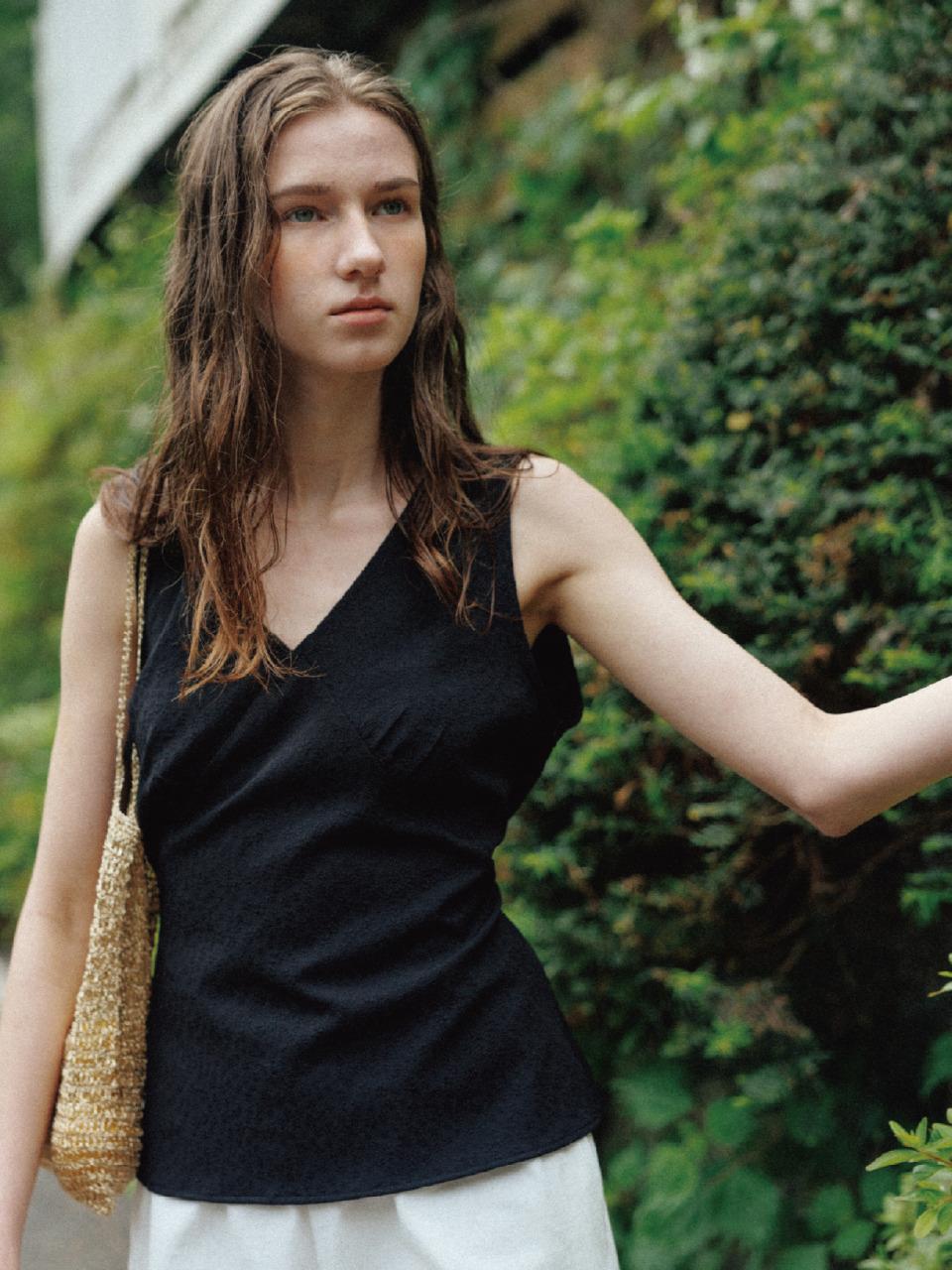 THE RYE V-neck Sleeveless blouse(Black)
