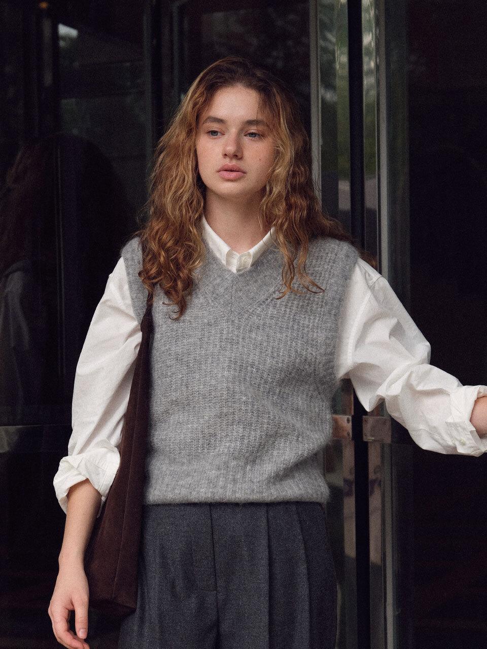 THE RYE V Neck Knit Vest (Melange)