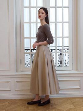 THEATRE Elin tuck skirt [Beige]
