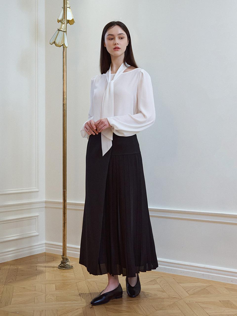 THEATRE Musee pleats skirt [Black]