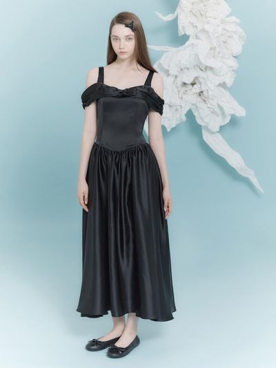 THETIS Satin Ribbon Off Shoulder Dress_Black