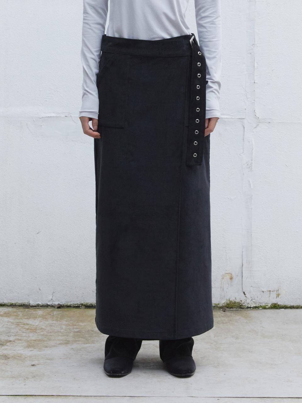 THREE TO EIGHTY CORDUROY WRAP SKIRT (BLACK)