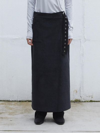 THREE TO EIGHTY CORDUROY WRAP SKIRT (BLACK)