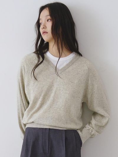 Tillber V-neck Cashmere Blend Standard Fit Sweater [Light Brown]