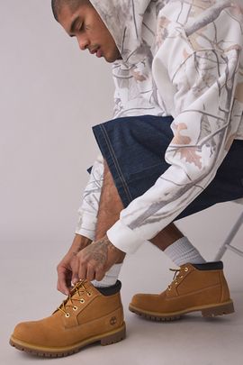 Timberland Timberland Men's Heritage Mid Waterproof Chukka Boot in Wheat, Men's at Urban Outfitters