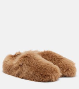 Tod's Tod's Gommino shearling slip-on shoes