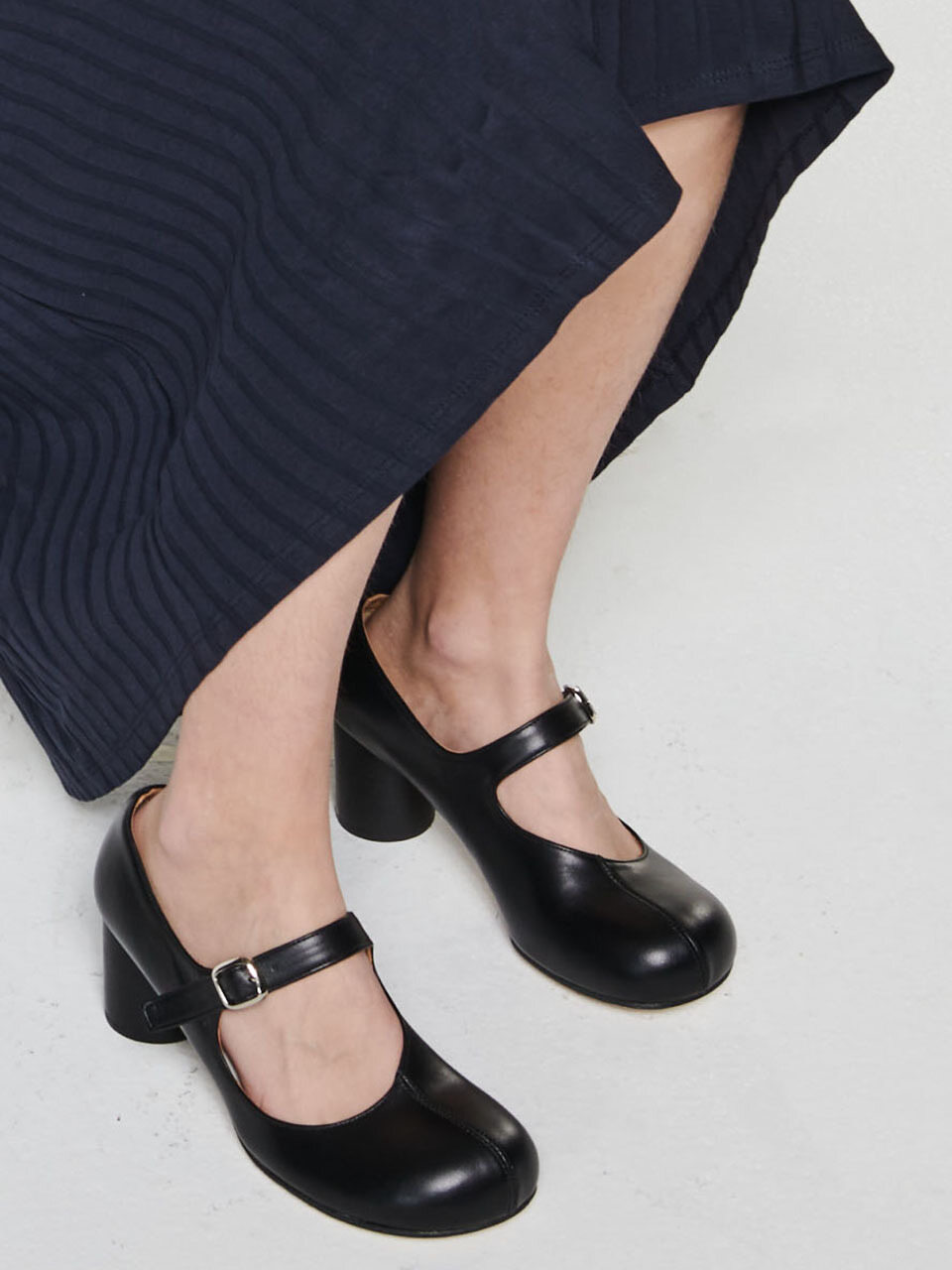TOE U Asymmetric Mary Jane Heel_Brown / Black