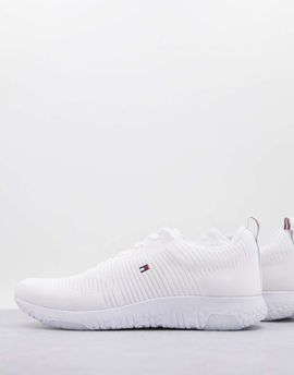 Tommy Hilfiger Tommy Hilfiger knit runner sneakers with small flag logo in white