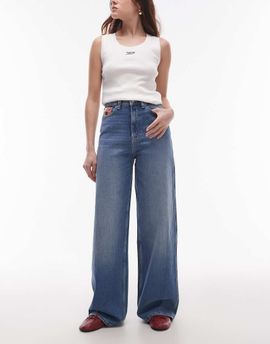 Tommy Jeans Tommy Jeans Claire high rise wide leg jeans with flag detail in mid wash-Blue